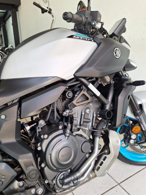 YAMAHA MT-07 700 ABS, Foto 16