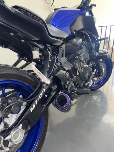 YAMAHA MT-07 700 ABS, Foto 2