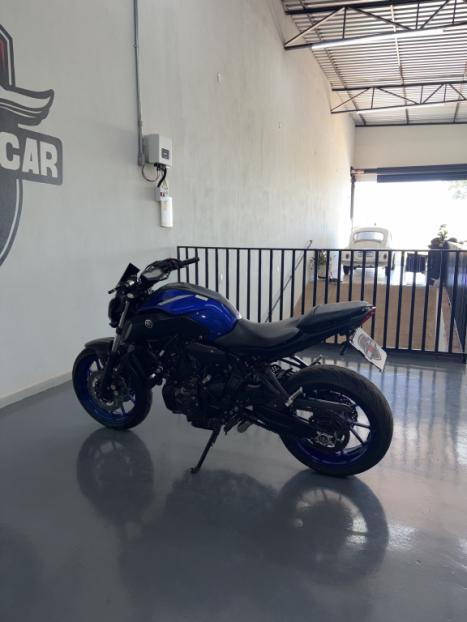 YAMAHA MT-07 700 ABS, Foto 8
