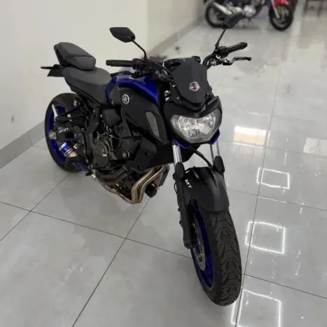 YAMAHA MT-07 700 ABS, Foto 1