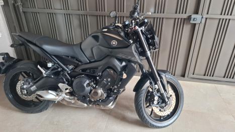 YAMAHA MT-09 850 , Foto 1