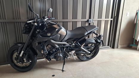 YAMAHA MT-09 850 , Foto 4