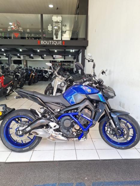 YAMAHA MT-09 850 ABS, Foto 1
