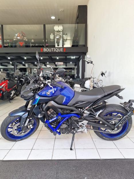 YAMAHA MT-09 850 ABS, Foto 2
