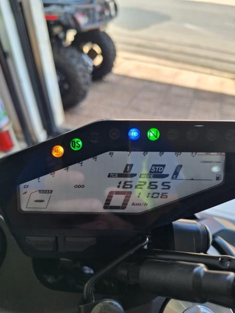 YAMAHA MT-09 850 ABS, Foto 3