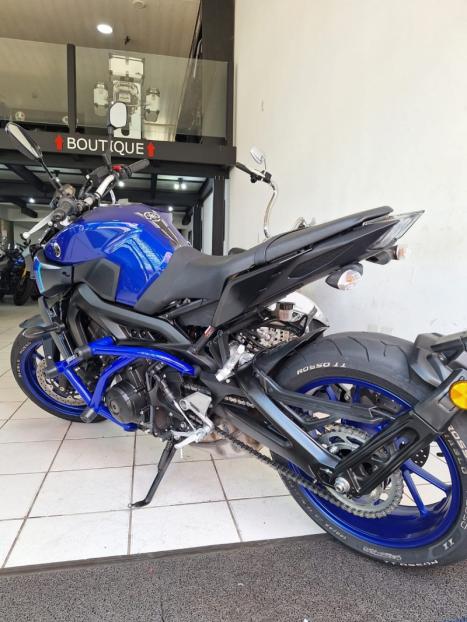 YAMAHA MT-09 850 ABS, Foto 10