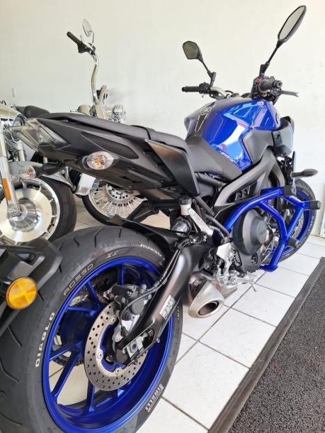 YAMAHA MT-09 850 ABS, Foto 11