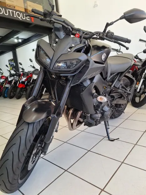 YAMAHA MT-09 850 ABS, Foto 5