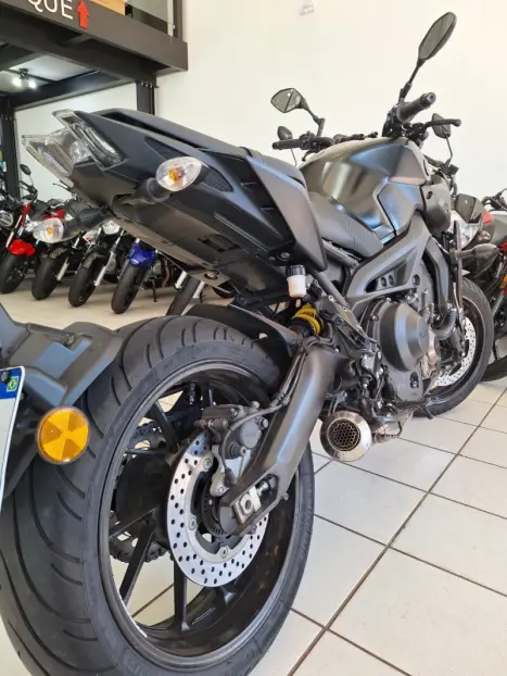 YAMAHA MT-09 850 ABS, Foto 6