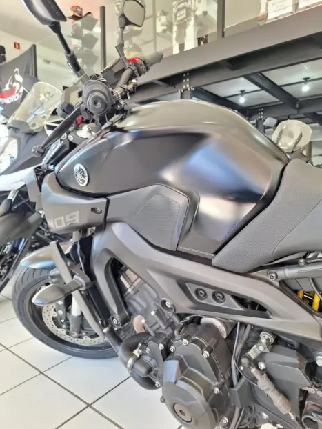 YAMAHA MT-09 850 ABS, Foto 11