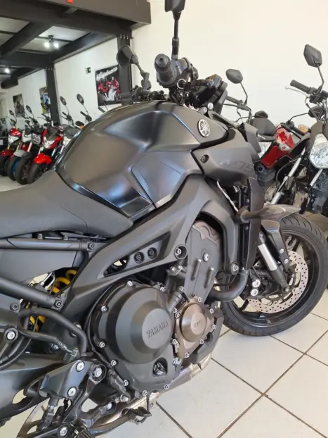 YAMAHA MT-09 850 ABS, Foto 15