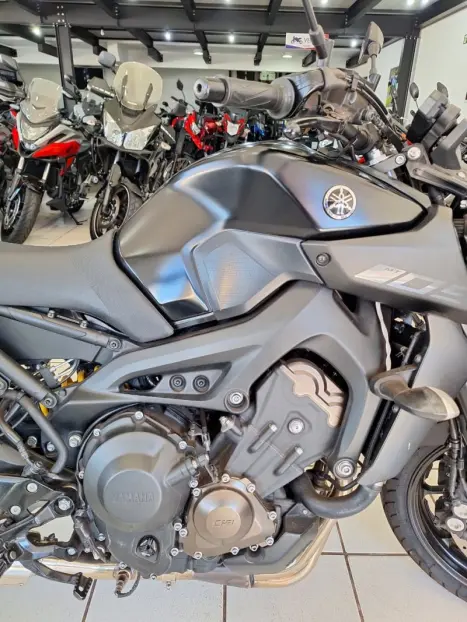 YAMAHA MT-09 850 ABS, Foto 17