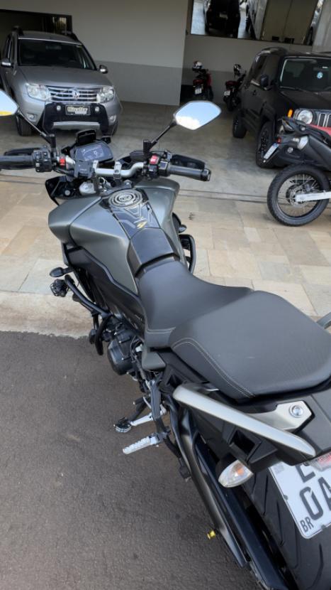 YAMAHA MT-09 Tracer GT 900 , Foto 2