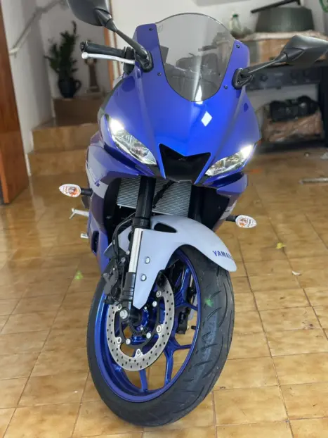 YAMAHA R 320 , Foto 4