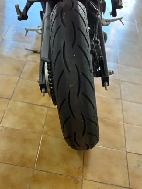 YAMAHA R 320 , Foto 5