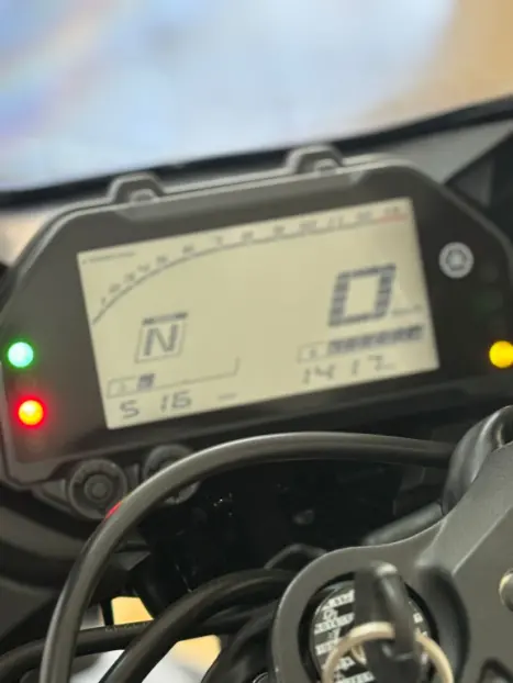 YAMAHA R 320 , Foto 6