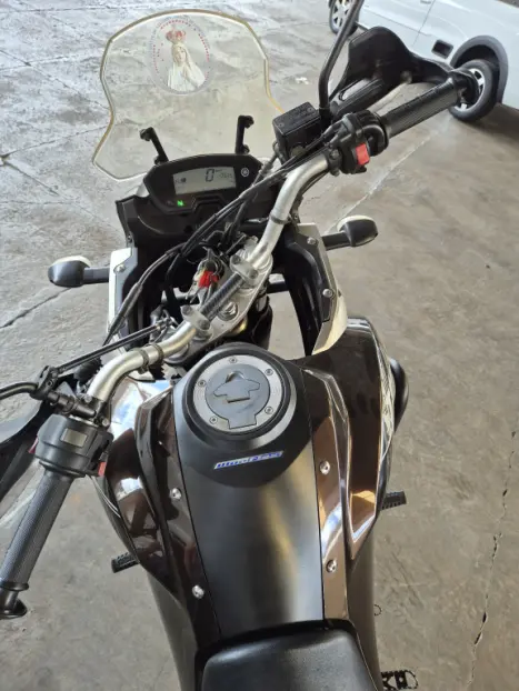 YAMAHA Tener� 250 XTZ, Foto 3