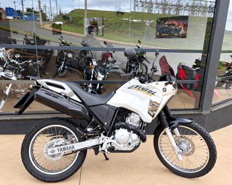 YAMAHA Teneré 250 XTZ, Foto 1
