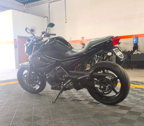 YAMAHA XJ6 600 N, Foto 3