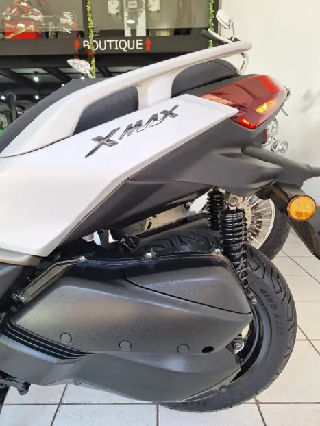 YAMAHA Xmax 250 , Foto 9