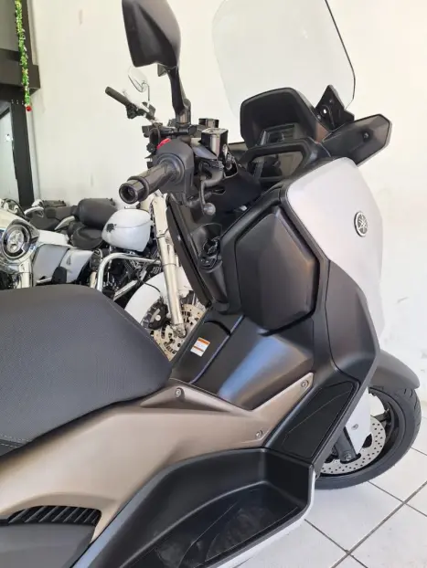 YAMAHA Xmax 250 , Foto 13