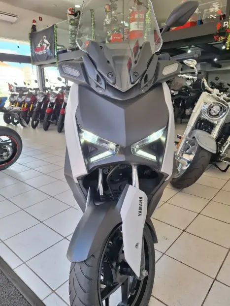 YAMAHA Xmax 250 , Foto 15