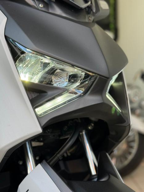 YAMAHA Xmax 250 , Foto 5