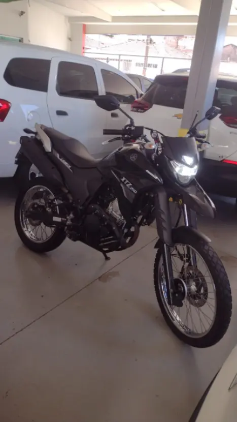 YAMAHA XTZ 250 LANDER, Foto 1
