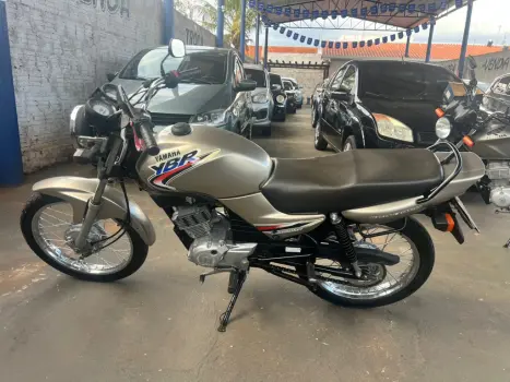 YAMAHA YBR 125 K, Foto 2