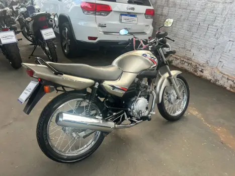 YAMAHA YBR 125 K, Foto 4