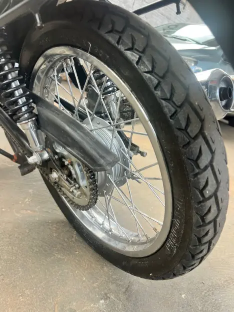 YAMAHA YBR 125 K, Foto 9