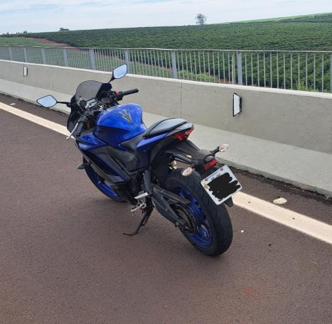 YAMAHA YZF R3 320 ABS, Foto 3