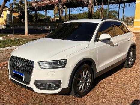 AUDI Q3 2.0 4P TFSI AMBIENTE QUATTRO S-TRONIC AUTOMTICO, Foto 3