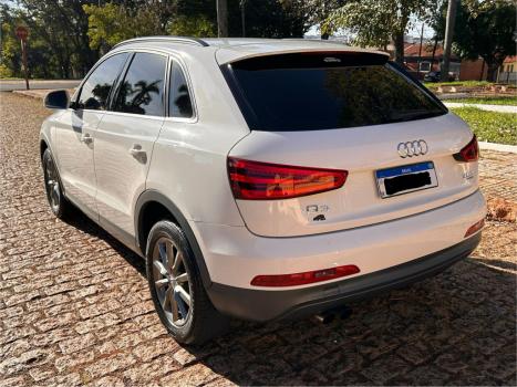 AUDI Q3 2.0 4P TFSI AMBIENTE QUATTRO S-TRONIC AUTOMTICO, Foto 4
