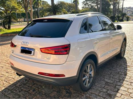 AUDI Q3 2.0 4P TFSI AMBIENTE QUATTRO S-TRONIC AUTOMTICO, Foto 6