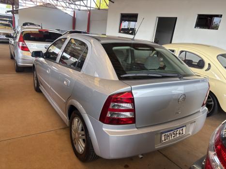 CHEVROLET Astra Hatch 2.0 4P FLEX, Foto 3