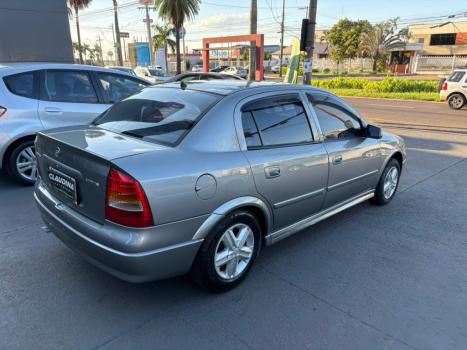 CHEVROLET Astra Sedan 1.8 4P, Foto 2