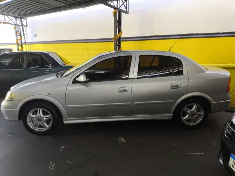 CHEVROLET Astra Sedan 1.8 4P GL, Foto 2