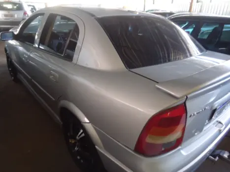 CHEVROLET Astra Sedan 1.8 4P GL, Foto 5
