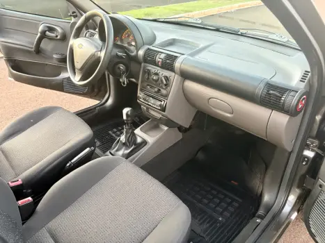 CHEVROLET Classic Sedan 1.0 4P VHCE FLEX LS, Foto 18