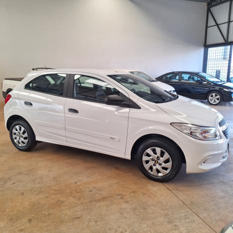 CHEVROLET Onix Hatch 1.0 4P FLEX LS, Foto 5