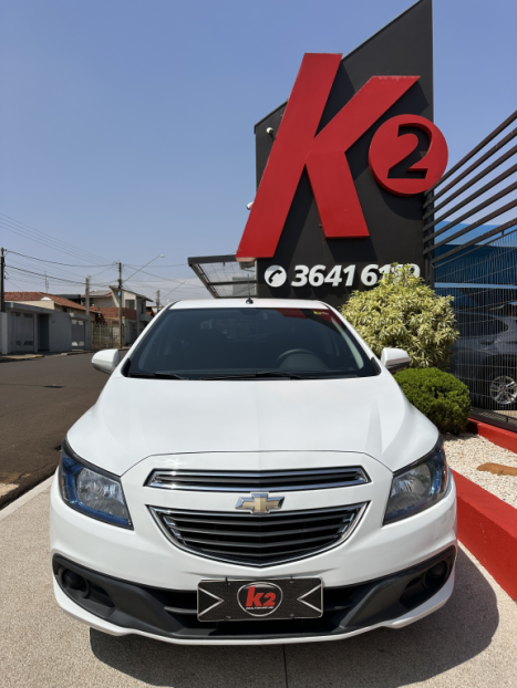 CHEVROLET Onix Hatch 1.4 4P FLEX LT, Foto 13