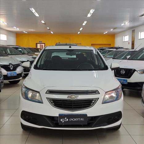 CHEVROLET Onix Hatch 1.4 4P FLEX LT, Foto 2