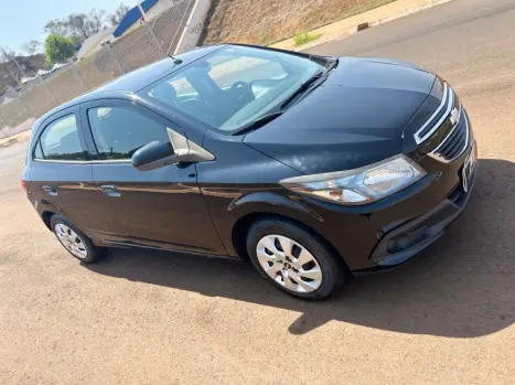 CHEVROLET Onix Hatch 1.4 4P FLEX LT, Foto 3