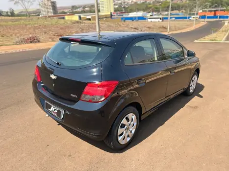 CHEVROLET Onix Hatch 1.4 4P FLEX LT, Foto 6