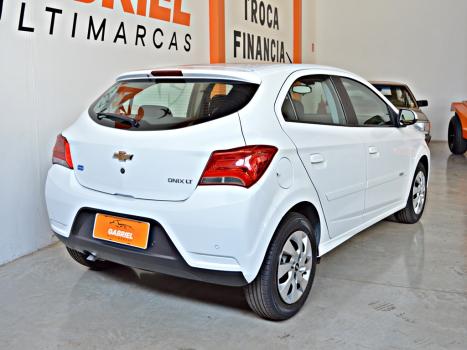 CHEVROLET Onix Hatch 1.4 4P FLEX LT, Foto 4