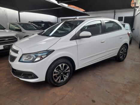 CHEVROLET Onix Hatch 1.4 4P FLEX LTZ, Foto 4