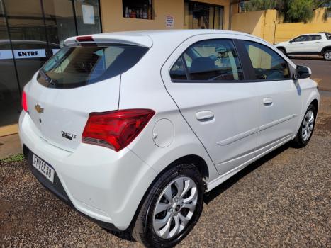 CHEVROLET Onix Hatch 1.4 4P FLEX LT, Foto 4