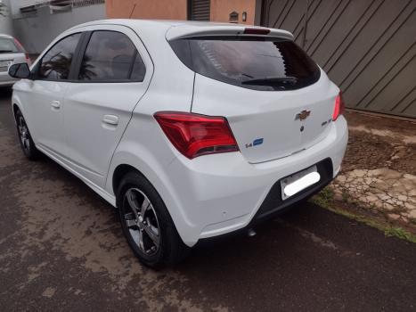 CHEVROLET Onix Hatch 1.4 4P FLEX LTZ, Foto 2