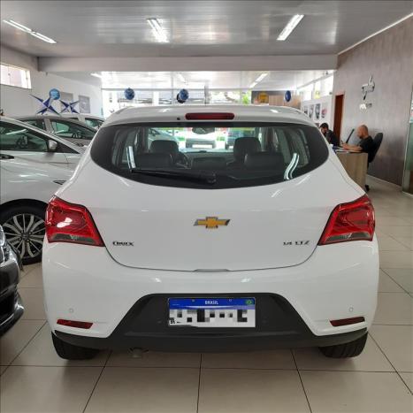 CHEVROLET Onix Hatch 1.4 4P FLEX LTZ, Foto 3